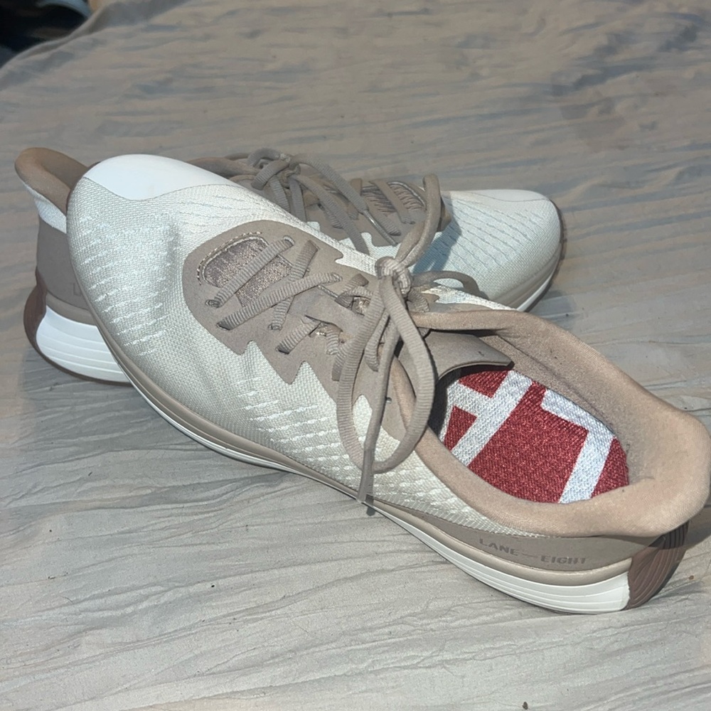 Lane Eight Sneaker, brand new, never worn, cream, size 8-9